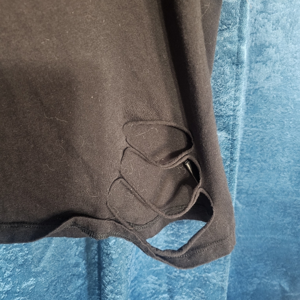 Torrid Distressed Open Back Black Graphic Tee with Skull Design - Picture 3 of 4